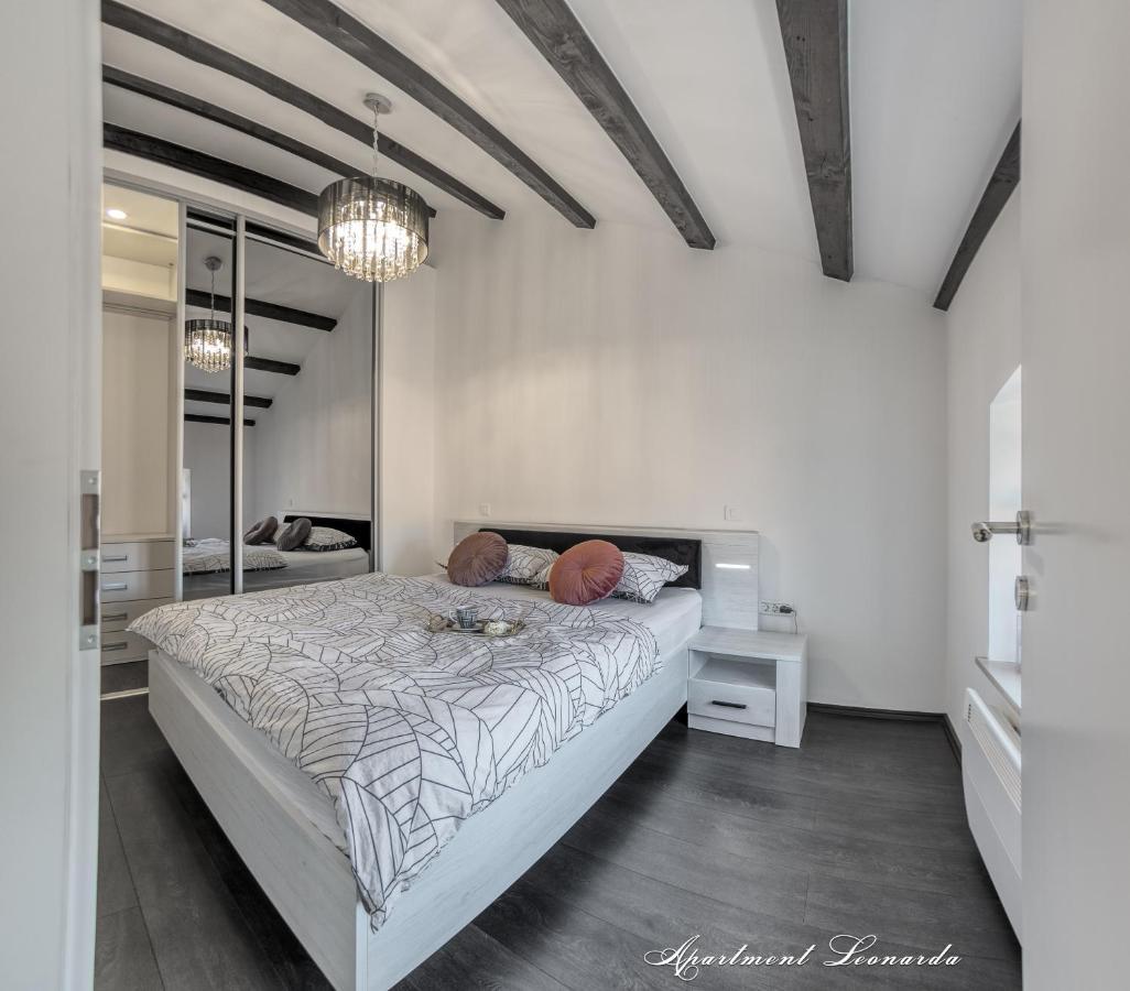 Penthouse Leonarda With Private Parking Apartment Pula Luaran gambar